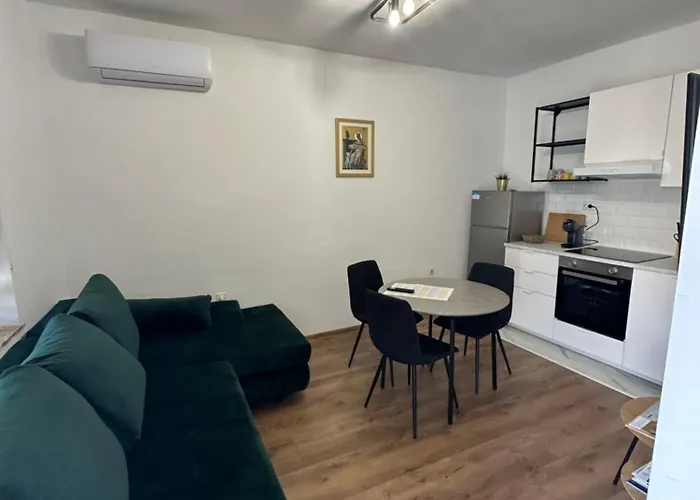 Ronia Apartment