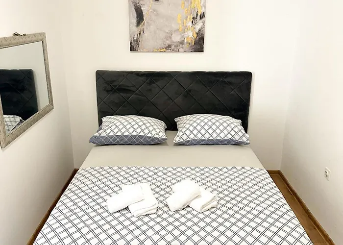 Ronia Apartment